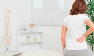 Cause di mal di schiena nelle donne